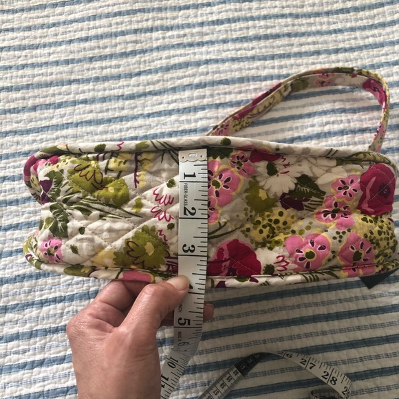 Vera Bradley Handbag - Picture 4 of 6